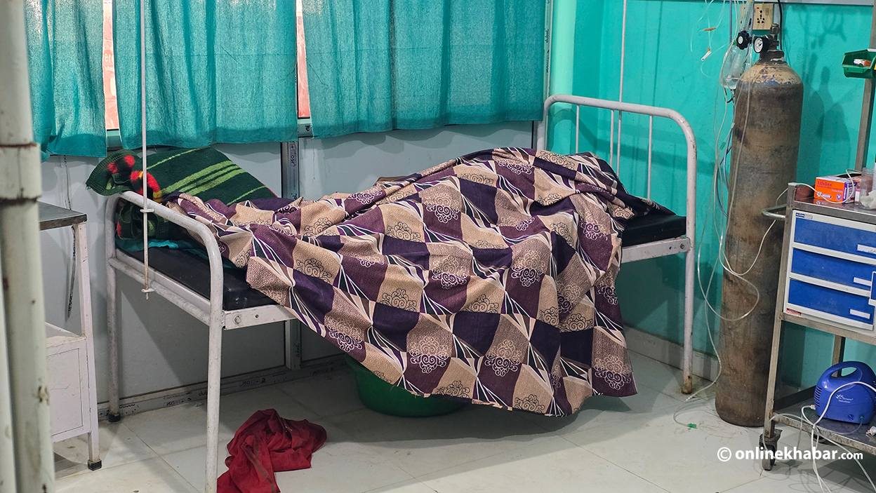 सिरहामा टिपरमा करेन्ट लाग्दा चालकको मृत्यु