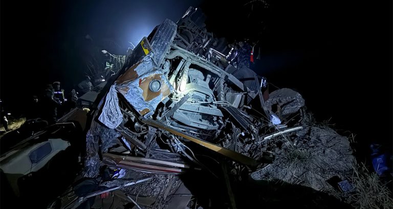 धादिङ बस दुर्घटनामा मृतकको संख्या १९ पुग्यो, ९ जनाको सनाखत