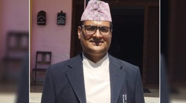 उपभोक्ता अदालतको अध्यक्षमा डा. दिवाकर भट्ट