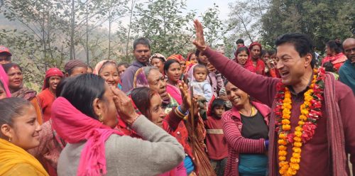 गुल्मी-२ मा गोकर्ण विष्टको ‘सुन्दै-सुनाउँदै’ अभियान, भाषणभन्दा संवादमा जोड