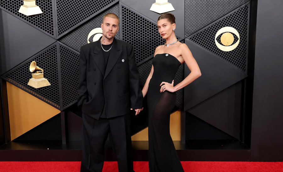 ग्रामी रेडकार्पेट : स्टारले पहिरनमार्फत दिए राजनीतिक सन्देश (तस्वीर)