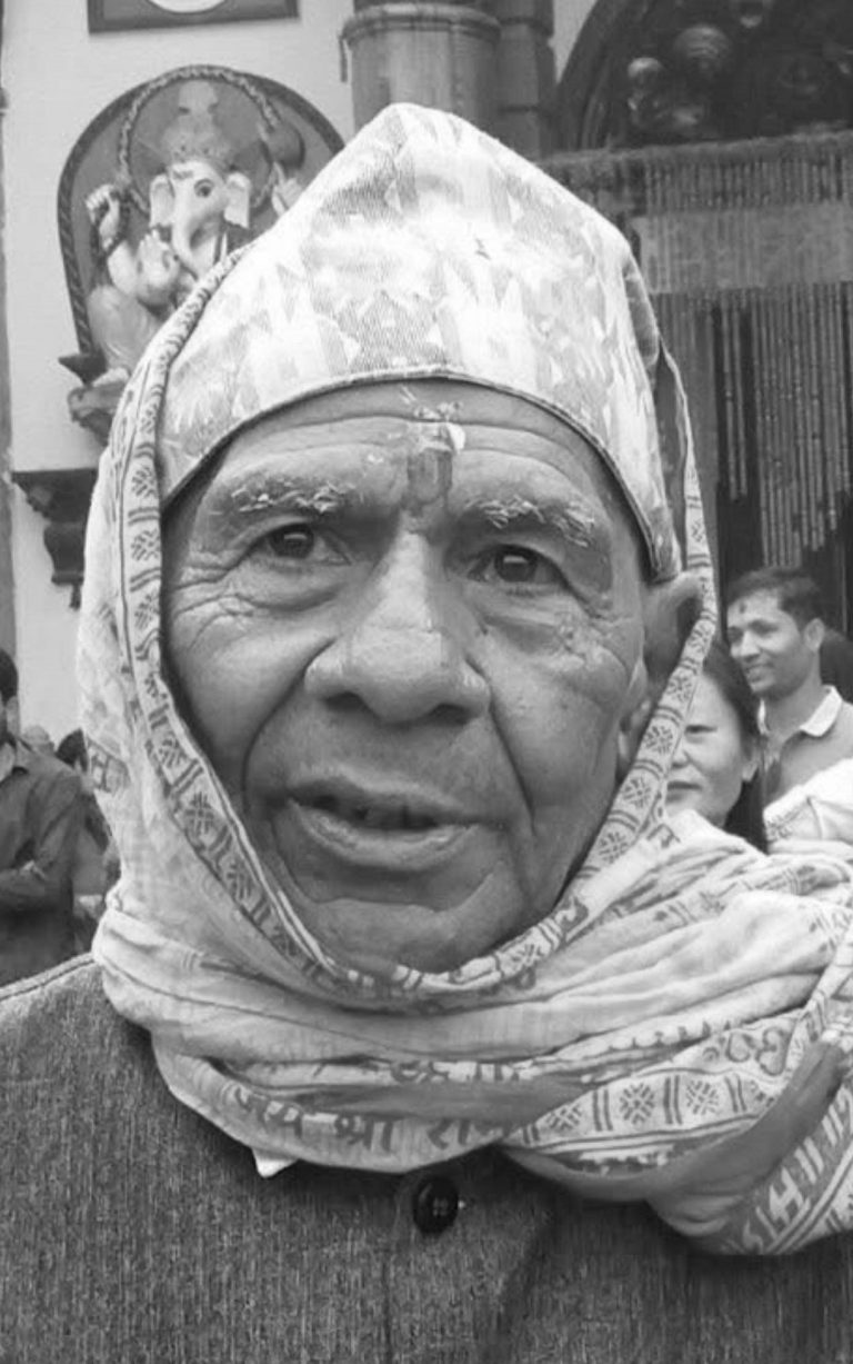 आमा गुमाएको आठौं दिनमा अनलाइनखबरकर्मी कमल नेपाललाई पितृशोक 