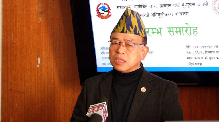 सरकारी सेवा प्रभावकारी नहुँदा नेपालीहरू विदेश पलायन हुनुपर्‍यो : मन्त्री इङ्नाम