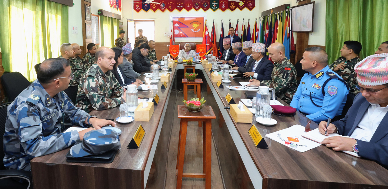 लुम्बिनीको सुरक्षा ‘ब्रिफिङ’ लिएपछि प्रधानमन्त्रीको निर्देशन- देशलाई निकास दिनेतिर लागौं