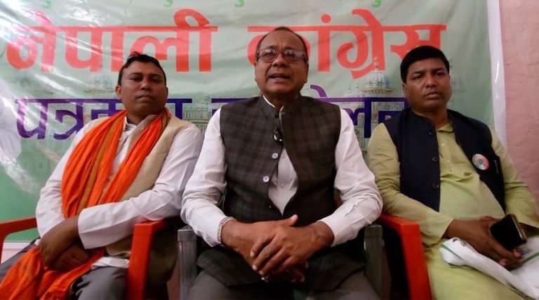 मधेश कांग्रेसले भन्यो– प्रधानमन्त्रीका उम्मेदवार ठान्नेले सभापति थापासँग गरोस्