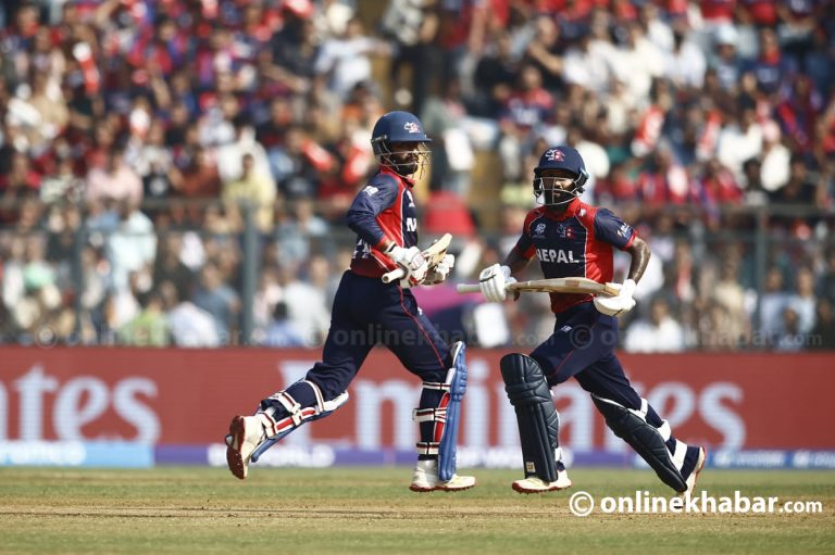 वेस्ट इन्डिजविरुद्ध टस हारेर ब्याटिङ गर्दै नेपाल, सोमपालले खेल्दै