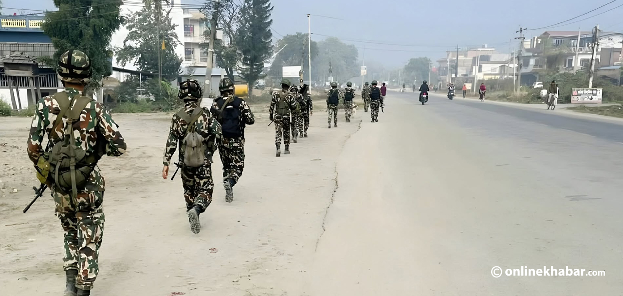 निर्वाचन सुरक्षा : सर्लाहीमा गस्तीमा खटियो सेना