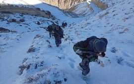 उत्तरी हुम्लाका सडक बन्द, निर्वाचन प्रभावित हुने चिन्ता (तस्वीरहरू)