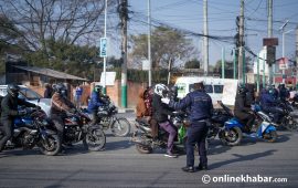 सर्वोच्चको निर्देशनात्मक आदेश– ट्राफिक प्रहरीले चालकको लाइसेन्स, ब्लूबुक र साँचो जफत नगर्नू