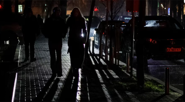 युक्रेनमा ठूलो विद्युतीय संकट, उद्योगदेखि यातायातसम्म प्रभावित