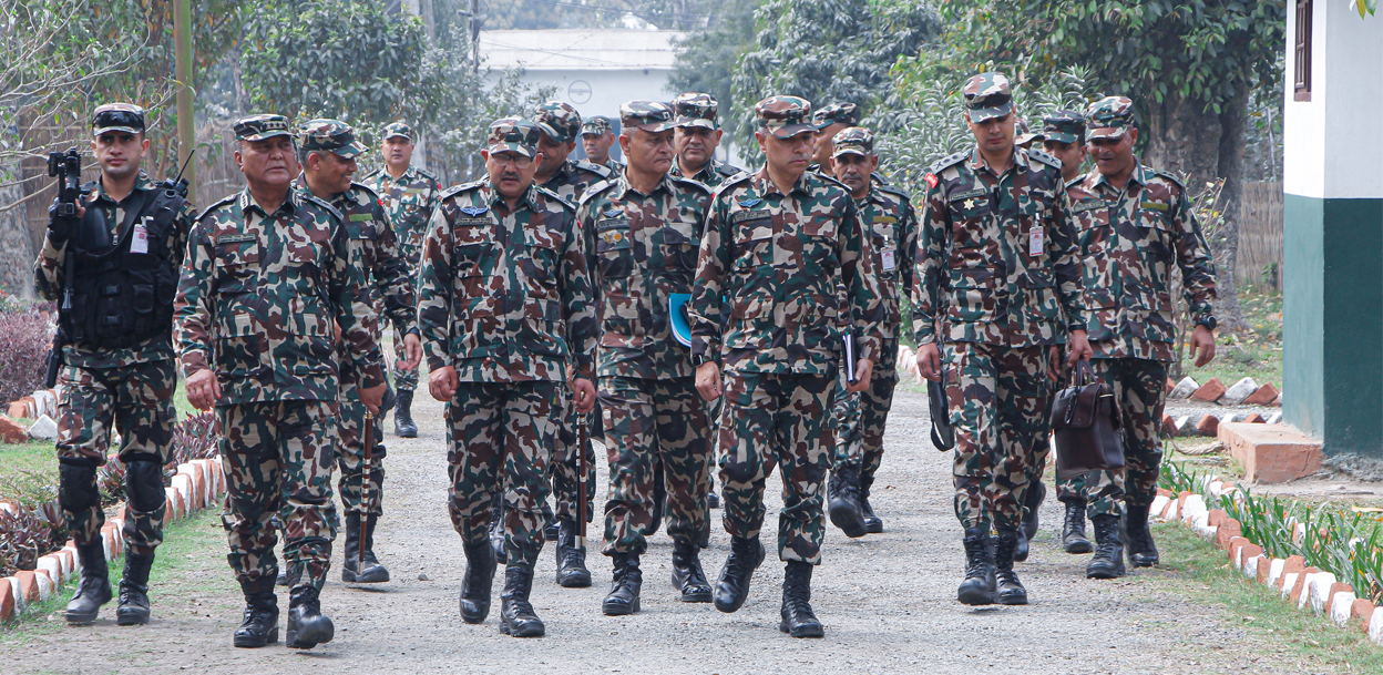 पूर्वी र मध्य पृतना पुगेर प्रधानसेनापतिले भने- निर्वाचन सुरक्षामा विशेष ध्यान दिनुस्