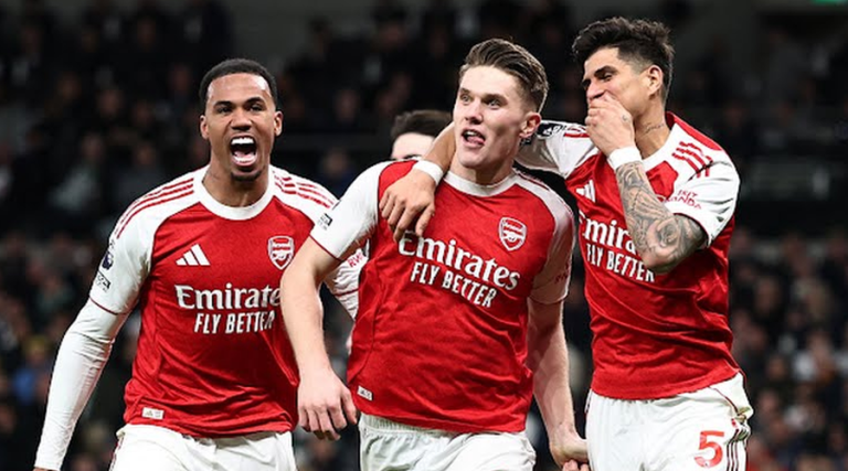 टोटनहमलाई हराएपछि शीर्षस्थानको आर्सनललाई ५ अंकको अग्रता