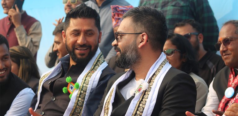 इटहरीमा रास्वपाको सभा : बालेन सम्भावना देखाउँदै अघि बढे, रवि आलोचनामै अड्किए