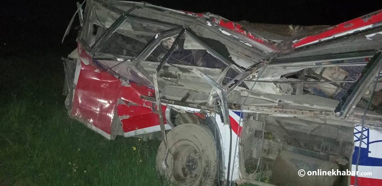 बैतडी बस दुर्घटनामा मृतकको संख्या १३ पुग्यो, ३४ घाइते