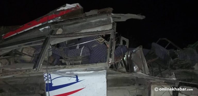 बैतडीमा जन्ती बोकेको बस दुर्घटनामा परेर ८ जनाको मृत्यु