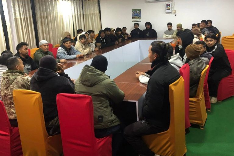 दाङ–१ मा ४७ जनाले त्यागे नेकपा, बागी उम्मेदवार केसीलाई समर्थन