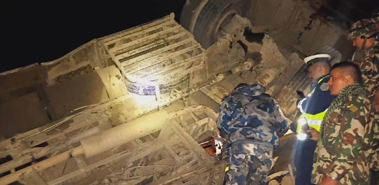 त्रिशूलीमा खस्यो बस : १७ जनाको घटनास्थलमै मृत्यु, २४ घाइते