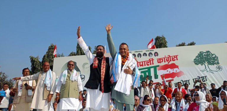 प्रत्येक नेपालीलाई सम्मानित भएर बाँच्न पाउने बनाउनेछौं : गगन थापा