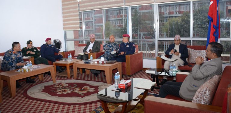 गृह मन्त्रालयमा केन्द्रीय सुरक्षा समितिको बैठक जारी