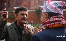 ईश्वर पोखरेललाई मतदाताले भने- नेताहरूको बोलीमा लगाम लगाउनुस्