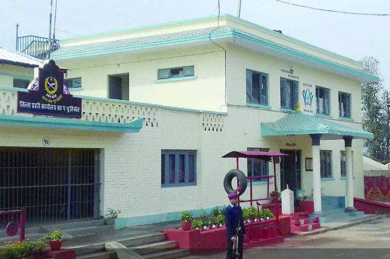 काभ्रे प्रहरीले भन्यो- सहकारीबाट ऋण तिर्नुस्, नभए कारबाही हुन्छ