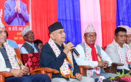 अहिलेको चुनाव बजेट कटाउने र राख्नेबीचको हो : ओली