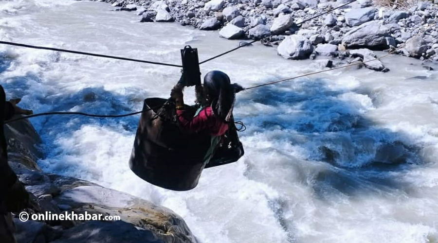 दुम्लिङबासीको सर्त- जसले पुल बनाइदिन्छ, उसैलाई भोट