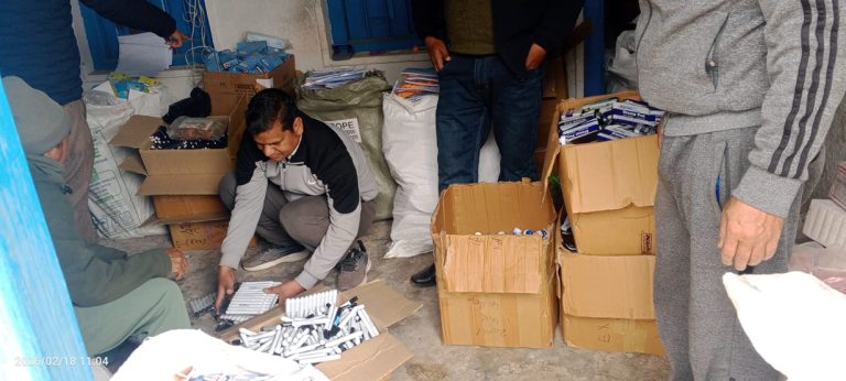 बैतडीमा पुग्यो मतपत्रसहित निर्वाचन सामग्री, मतपेटिका पुरानै प्रयोग गरिने