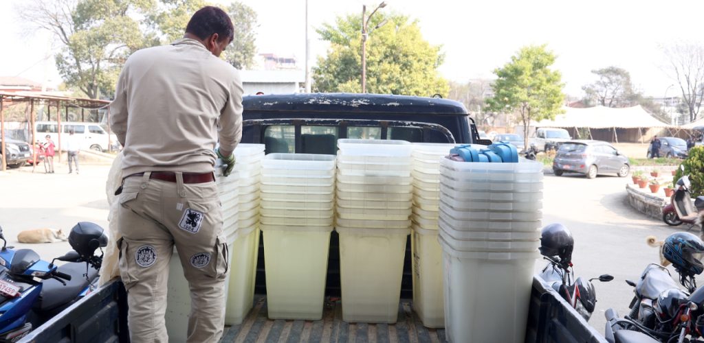 कर्णाली प्रदेशका १० जिल्लाका १२ निर्वाचन क्षेत्रमा पठाइयो मतपत्र