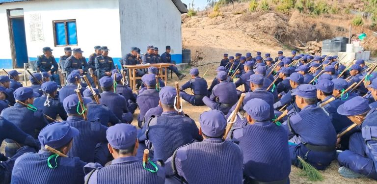 निर्वाचन प्रहरीमाथि कुटपिट आरोप, डीएसपी भन्छन्- अनुशासनमा राख्न खोजिएको मात्रै हो