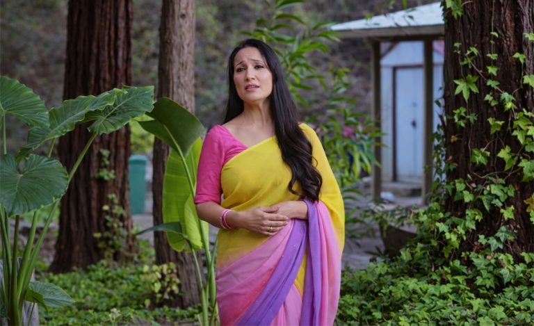 आमा र माटोलाई समर्पित गर्दै नीताले ल्याइन् ‘ताते गर्दै’