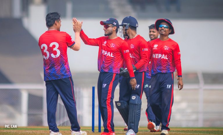 टी-२० विश्वकपको पहिलो वार्म अप खेलमा नेपालले यूएईसँग खेल्दै