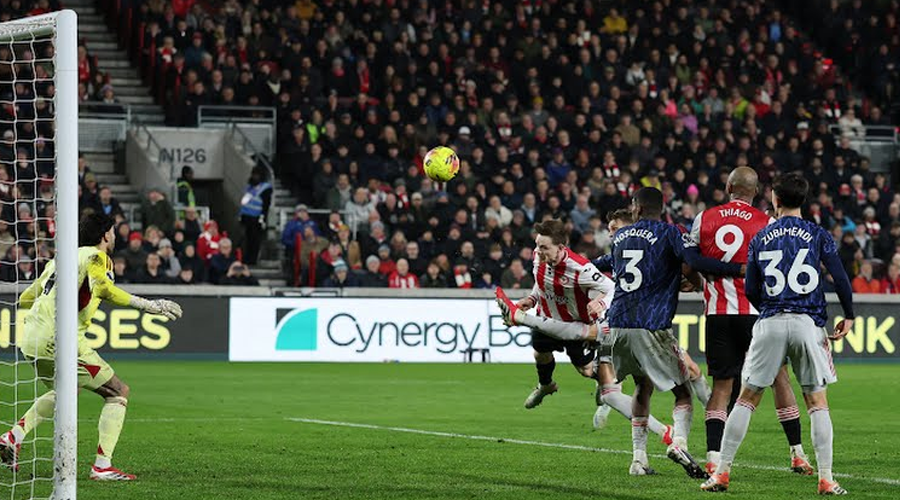 प्रिमियर लिगमा शीर्षस्थानको आर्सनल बराबरीमा रोकियो