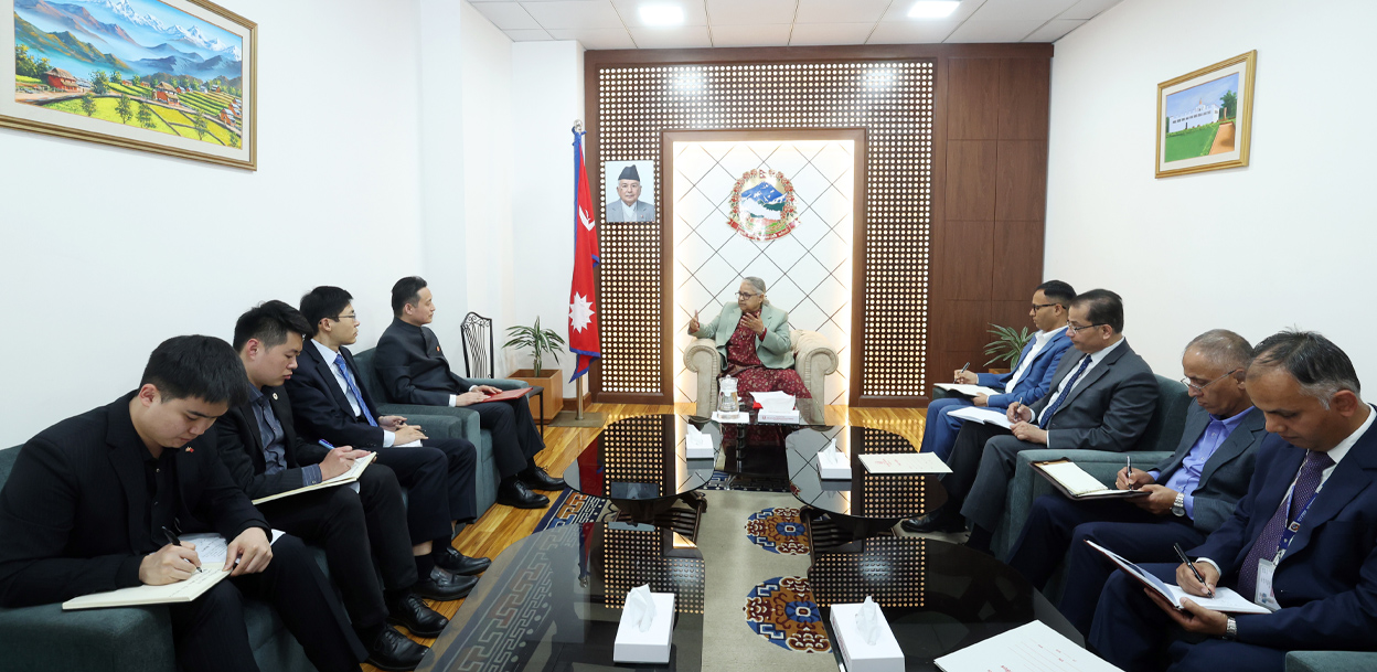 प्रधानमन्त्रीसँग चिनियाँ राजदूतको शिष्टाचार भेट
