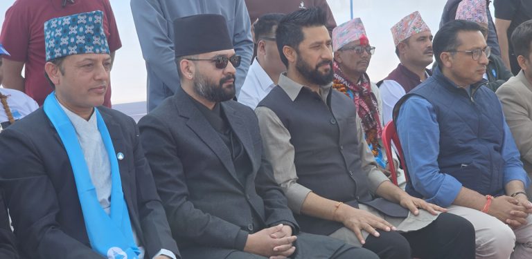 गरिबको बस्तीमा होइन, भ्रष्टाचारीको महलमा डोजर चलाउँछौं : रवि लामिछाने