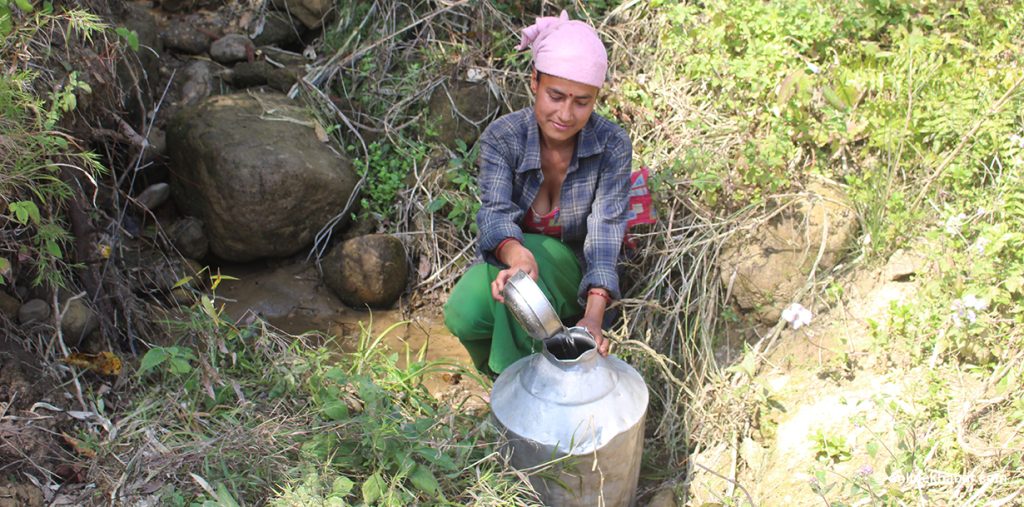 सल्यानका मतदाता भन्छन्– समृद्धिका कुरा पछि, पहिले पानी चाहियो