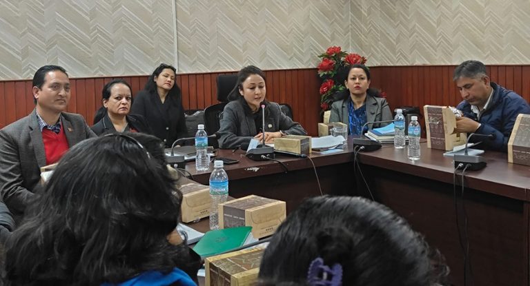 ‘मानव बेचबिखन विरूद्धको राष्ट्रिय नीति २०८२’ को प्रभावकारी कार्यान्वयन गर्न मन्त्री श्रेष्ठको निर्देशन