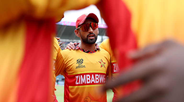 सिकन्दर राजा बने टी–२०आईमा ३००० रनसँगै १०० विकेट पूरा गर्ने दोस्रो खेलाडी