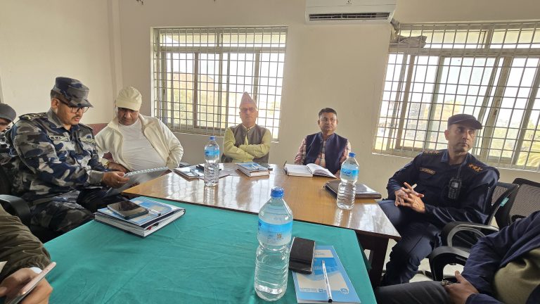 सिरहामा प्रशासनको आग्रह : होली घरमै मनाउनू