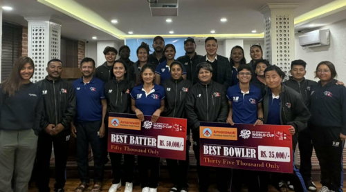 बिन्दु, सीता र मनिषालाई अमरावती बुटिक होटलको सम्मान