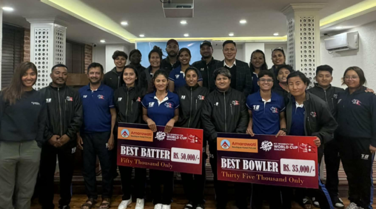 बिन्दु, सीता र मनिषालाई अमरावती बुटिक होटलको सम्मान