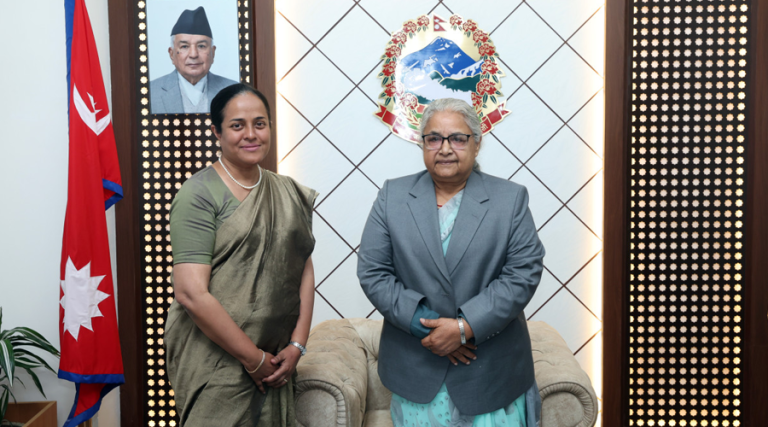 प्रधानमन्त्रीसँग श्रीलंकाकी नवनियुक्त राजदूत रुवान्थीको भेट