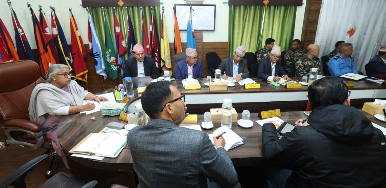 लुम्बिनी प्रदेशमा प्रधानमन्त्रीले गरिन् निर्वाचन तयारीबारे छलफल