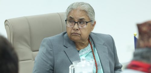 दुई चरण निर्वाचनको प्रस्तावबाट पछि हटिन् प्रधानमन्त्री