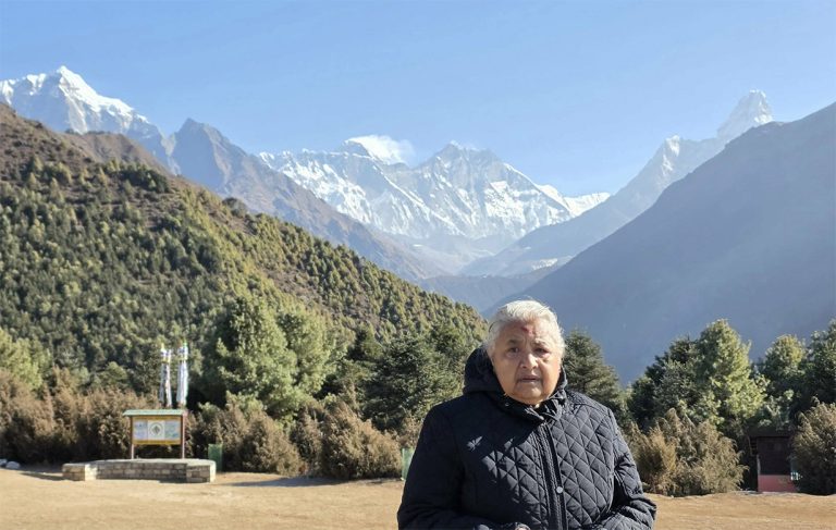 प्रतिनिधि सभा निर्वाचन : हिमाली जिल्लाको अवस्था बुझ्न प्रधानमन्त्री कार्की सोलुखुम्बुमा