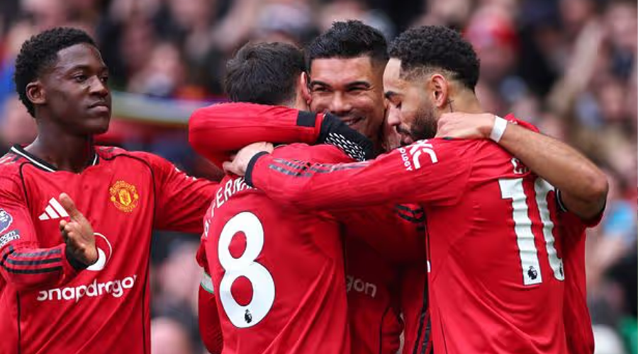 प्रिमियर लिगमा म्यान्चेस्टर युनाइटेडको लगातार तेस्रो जित