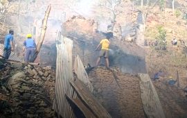 ओखलढुङ्गामा निजी घरमा आगलागी हुँदा २० लाख बराबरको क्षति