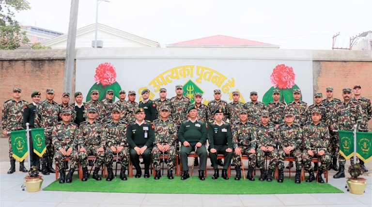 प्रधानसेनापतिबाट उपत्यका पृतनाको निरीक्षण : निर्वाचन सुरक्षामा ध्यान दिन निर्देशन