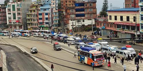 रोशी खोलाले बगायो डाइभर्सन, बिपी राजमार्ग अवरुद्ध