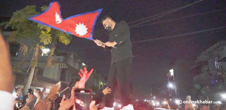 ओलीलाई हराएपछि बालेनको सेलिब्रेसन, हेर्नुस् तस्वीरहरू